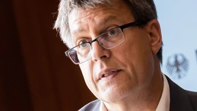 „Keine 300 Millionen Euro in eine Black Box“