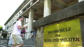 Es ist wie ein Dolch