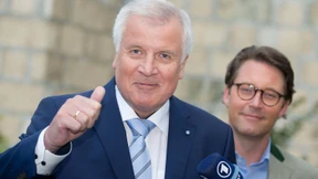 Mit Satzbausteinen gegen die Schwesterpartei