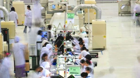 Zwangsarbeit für den schicken Fernseher   