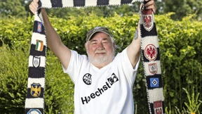 Dieser Eintrachtfan hat alle fünf Pokalsiege live erlebt