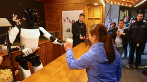 Tesla zeigt Optimus-Roboter in Berlin