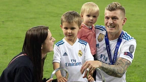 Großer Applaus und ein Klaps für Kroos