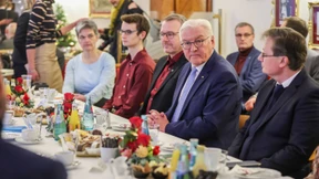 Rauer Wind beim Kaffee mit Bürgern