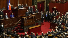 Hollande will Terroristen Staatsbürgerschaft entziehen