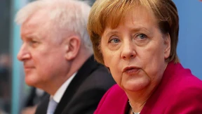 Merkel unterstützt Seehofer bei längeren Grenzkontrollen