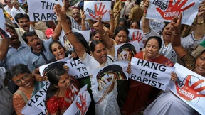 Dorfoberhaupt ordnet Vergewaltigung eines Mädchens an