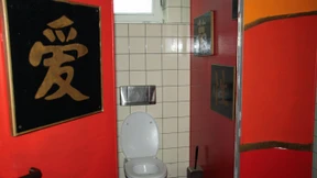 Kunst am Klo gegen Vandalismus