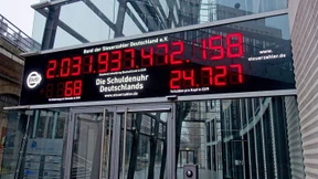 Deutschland hat 45.000.000.000 Euro weniger Schulden