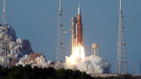 Astronauten starten Reise zum Mond