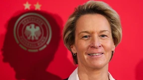 Eine Frau will das „i-Tüpfelchen“