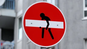 „Mit meinen Stickern werden Schilder schöner“