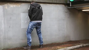 Berliner demonstrieren für gleichberechtigtes Pinkeln