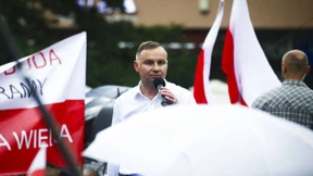 Wolkenbruch über dem Präsidenten