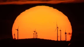 Mehr Strom aus Wind und Sonne