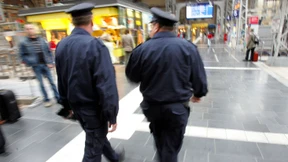 Dann erschieße ich euch