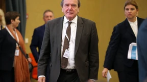 Warum holt Putin Schröder zu Rosneft?