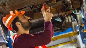 Migranten schicken fast eine halbe Billion Dollar heim