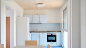 Neue Übergangsunterkunft am Riedberg eröffnet