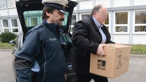 Der Mensch hinter dem Karton 