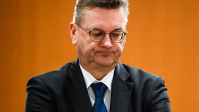Früherer DFB-Präsident Grindel wähnt Verrat