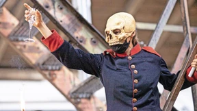 Vor dem Totenbett der Zeit