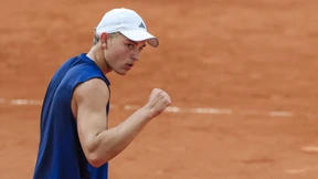 Engel bezwingt ehemaligen Babysitter