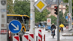 Für Radfahrer geschützte Streifen zum Abbiegen