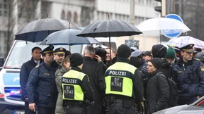 Der Bundeskanzler lenkt mit Trivialitäten ab