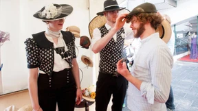 Pferd stirbt nach Sturz auf Rennbahn