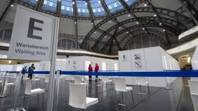 Lohnt sich das Warten vor dem Impfzentrum?