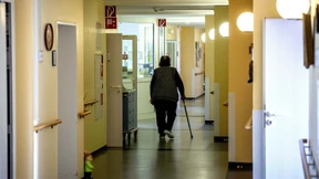 Mehr Finanzhilfe für pflegebedürftige Holocaust-Überlebende