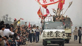Die Hölle auf dem Platz des Himmlischen Friedens