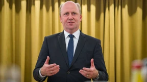 Minus kleiner als gedacht