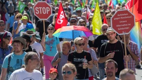 1500 Menschen demonstrieren gegen AfD-Wahlkampfauftakt