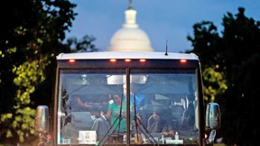 Texas schickt Migranten mit Bussen an die Ostküste
