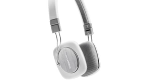 Filigranes Modell mit Saft und Kraft