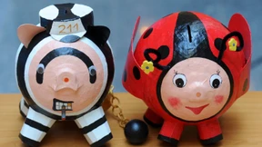 Männer holen als Anleger auf