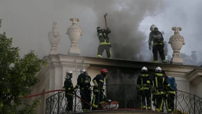 Feuer verwüstet Pariser Stadtschloss