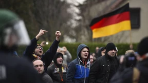 Zusammenstöße bei Rechten-Demo gegen Flüchtlinge