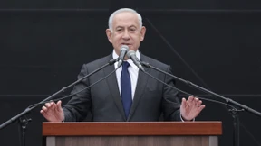 Überall muss Netanjahu Feuer löschen