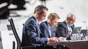 Delegierte schockieren Parteiführung mit Ja zu liberaler Drogenpolitik