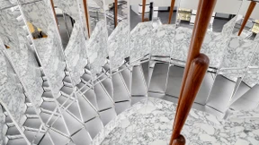 Hier trifft Brutalismus auf natürliche Materialien