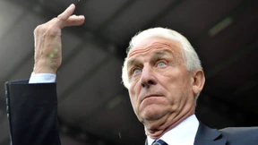 Trainerfragen und ein bespielbarer Rasen