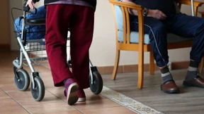 Pflege-Eigenanteile steigen im Osten besonders stark