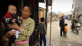 Nach Ablegen des Kindes strömen die Tränen 