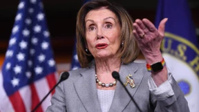 Pelosi erinnert Abgeordnete an Amtseid