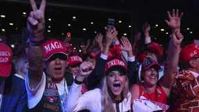 Wer nicht applaudiert, ist ein Verräter