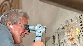 Verborgene Verzierungen werden wieder sichtbar