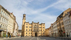 Aggressive Demonstranten drängen in Zittauer Rathaus